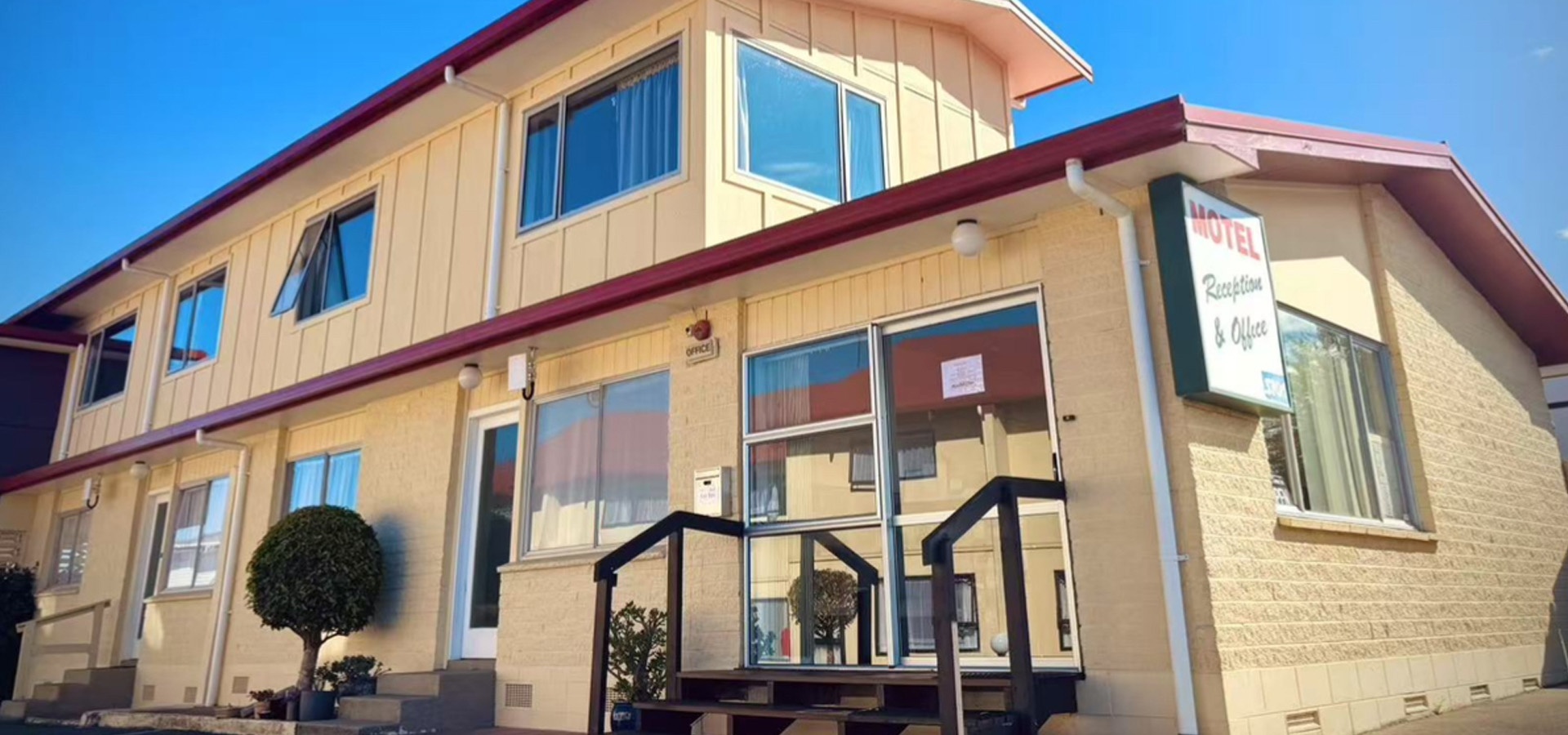 Mountain View Motel outside